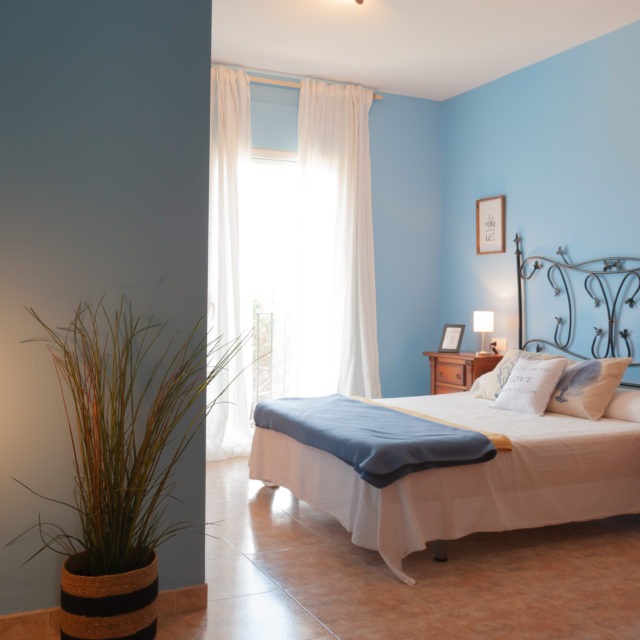 Habitación principal azul