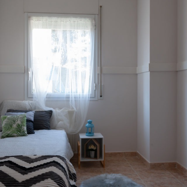Habitación individual blanca